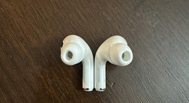 Used
													Apple AirPods Pro - Wireless Case, photo 4 of 8