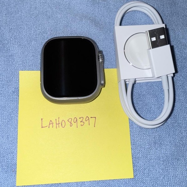 Apple Watch Ultra 49mm - Unlocked, Titanium, A2622