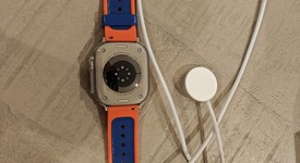 Mint
													Apple Watch Ultra 49mm - Unlocked Non-US, Titanium, A2859, photo 3 of 8