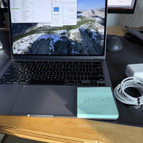 MacBook Air 2024 (M3) - 13 inch - 512 GB, Gray, 16 GB, Apple M3, 10-core GPU