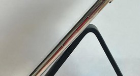 Good
													Apple iPhone Xs - Unlocked, Silver, 256 GB, A1920, photo 3 of 6