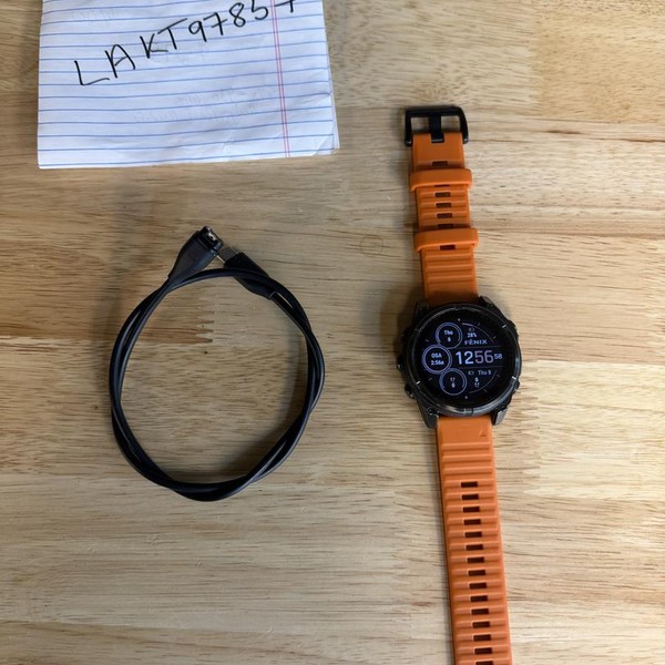 Garmin Fenix 8 - Carbon, SOLAR