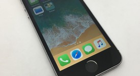Good
													Apple iPhone SE 1st Gen 2016 - Sprint, Grey, 16 GB, A1723, photo 2 of 12