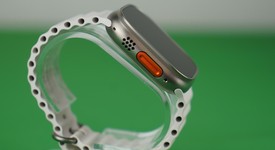 Good
													Apple Watch Ultra 2 49mm - Unlocked, Natural, A2986, photo 4 of 8