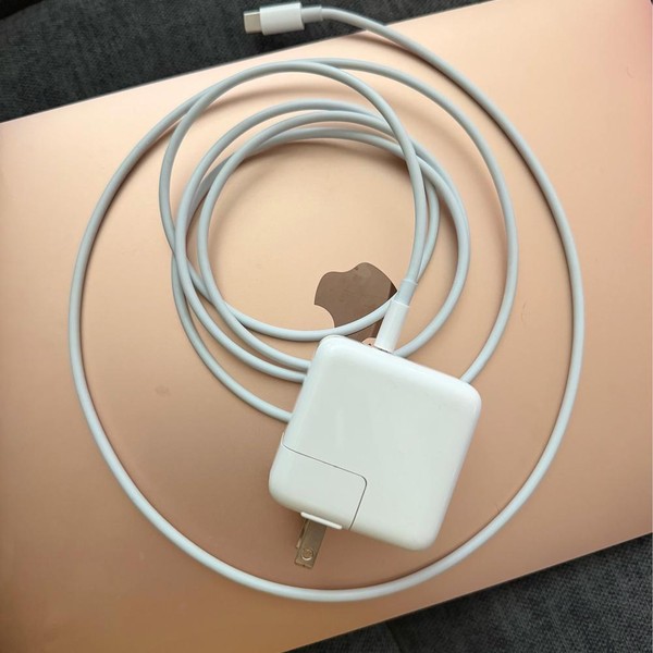 MacBook Air 2018 - 13 inch - 128 GB, Gold, 8 GB, Intel Core i5