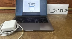 Fair
													MacBook Pro 2018 (With Touch Bar) - 13" - I5, Gray, 256 GB, 8 GB, photo 1 of 5