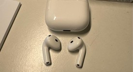 Used
													Apple AirPods 4th Gen - Standard, photo 2 of 3