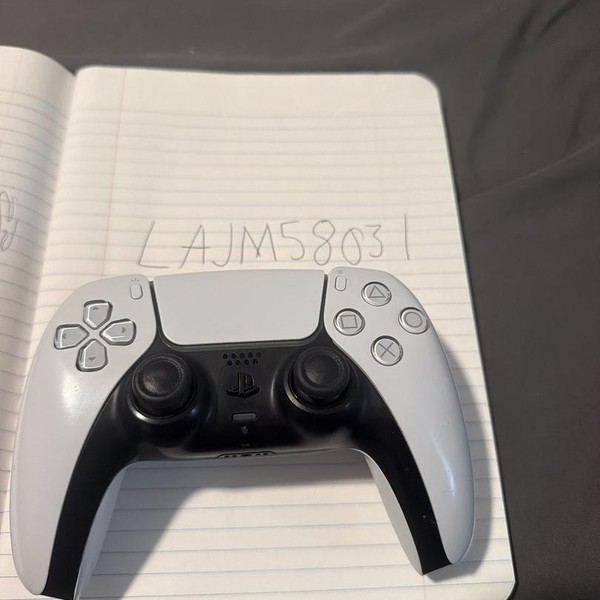 DualSense Wireless Controller - White