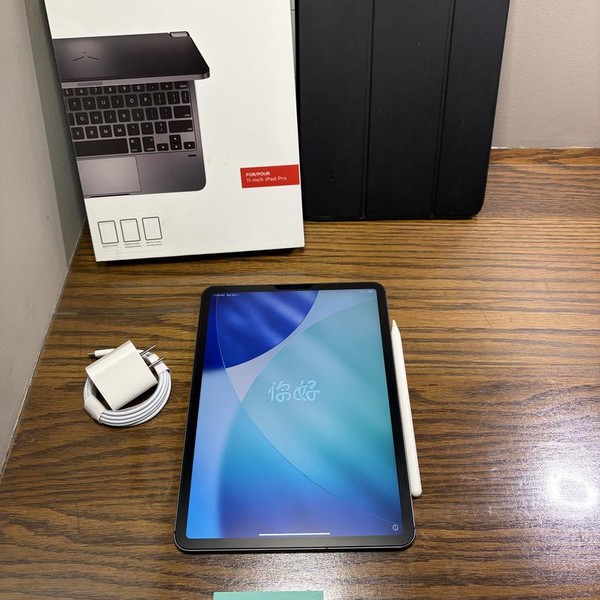 Apple iPad Pro 11 inch 2018 - Unlocked, 512 GB, Gray, A2013