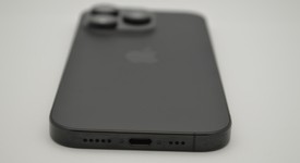 Mint
													Apple iPhone 16 Pro - Unlocked, Black, 256 GB, A3083, photo 4 of 9
