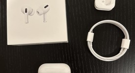 Used
													Apple AirPods Pro - MagSafe Case, photo 2 of 11