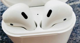 Used
													Apple AirPods 1st Gen - Lightning Case, photo 2 of 7