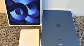 Mint
													Apple iPad Air 5th Gen - Wi-Fi, Blue, 64 GB, A2588, photo 3 of 6