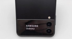 Good
													Samsung Galaxy Z Flip3 5G - T-Mobile, Black, 128 GB, 8 GB, SM-F711U, photo 3 of 4
