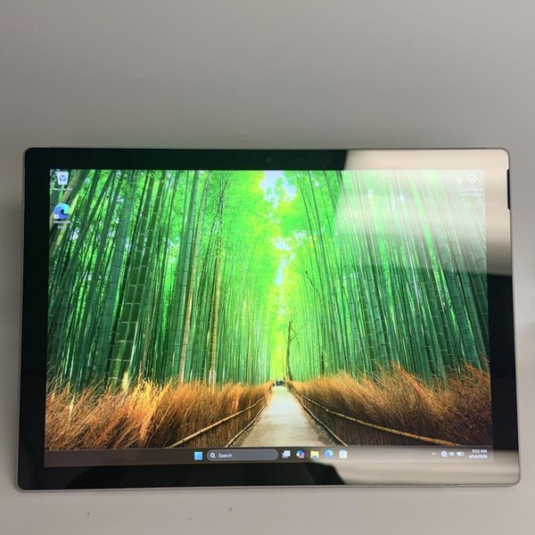 Microsoft Surface Pro 7 Plus - 256 GB, Platinum, 16 GB, Intel Core i5, Wi-Fi