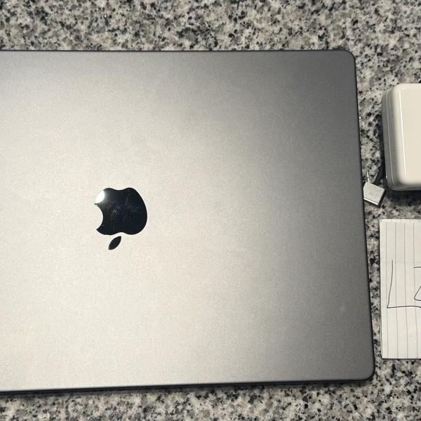 MacBook Pro Late 2023 (M3) - 16 inch - Apple M3 Pro 12-core, Black, 1 TB, 36 GB, 18-core GPU