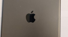 Fair
													Apple iPad 9th Gen - Unlocked, Gray, 64 GB, A2603, photo 3 of 4