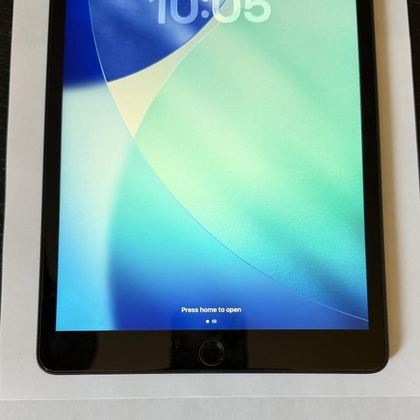 Apple iPad 9th Gen - Unlocked, 64 GB, Gray, A2603