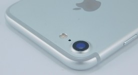Good
													Apple iPhone 7 - AT&T, Silver, 32 GB, A1778, photo 5 of 8