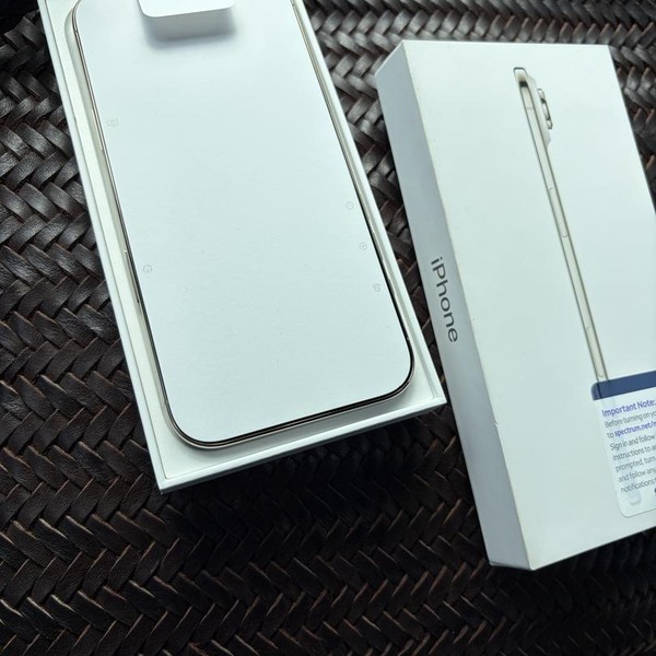 Apple iPhone Air - Spectrum, 256 GB, Light Gold, A3260