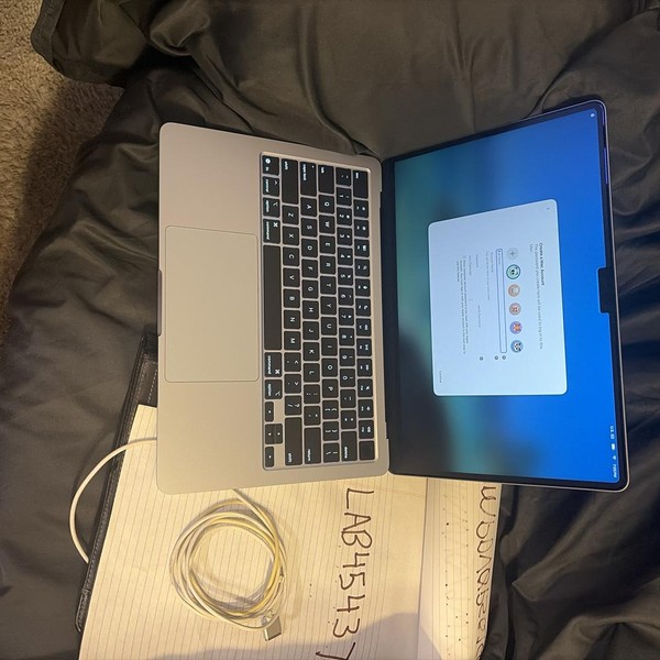 MacBook Air 2025 (M4) - 13 inch - 256 GB, Sky Blue, 16 GB, Apple M4