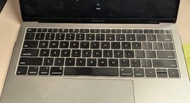 Good
													MacBook Air 2018 - 13" - I5, Gray, 256 GB, 8 GB, photo 6 of 6
