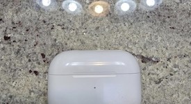 Used
													Apple AirPods Pro 2 - Lightning, photo 1 of 8