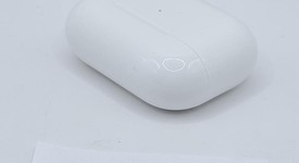 Used
													Apple AirPods Pro 2 - Lightning, photo 4 of 17