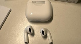 Used
													Apple AirPods 4th Gen - Standard, photo 3 of 3
