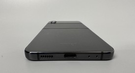 Good
													Samsung Galaxy Z Flip4 5G - Verizon, Graphite, 256 GB, 8 GB, SM-F721U, photo 3 of 8