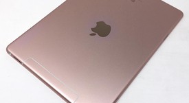 Good
													Apple iPad Pro 9.7" - Verizon, Rose Gold, 32 GB, A1674, photo 4 of 6