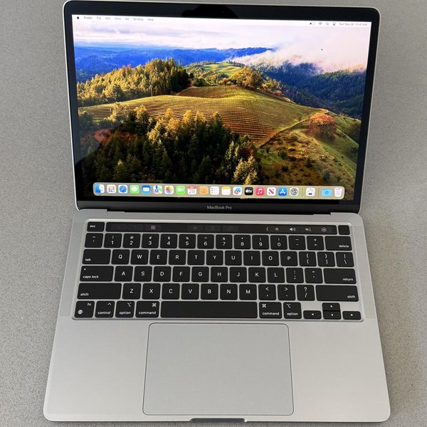 MacBook Pro 2020 - 13 inch - 512 GB, Gray, 8 GB, Apple M1