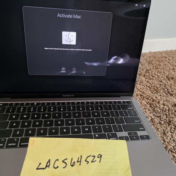 MacBook Air 2020 - 13 inch - 256 GB, Silver, 8 GB, Apple M1