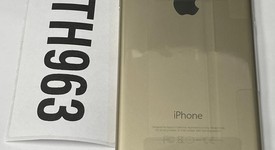 Mint
													Apple iPhone 6 - Unlocked, Gold, 64 GB, A1586, photo 3 of 5