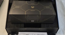 Mint
													Xbox Series X (2020) - Black, 1 TB, Halo Infinite, photo 1 of 6