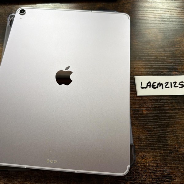 Apple iPad Air 13 inch (M3) 2025 - Unlocked, 256 GB, Purple