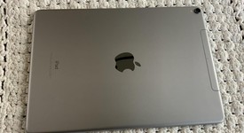 Good
													Apple iPad Pro 10.5" - Unlocked, Silver, 64 GB, photo 3 of 13