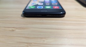 Good
													Apple iPhone SE 3rd Gen 2022 - Unlocked, Midnight, 64 GB, A2595, photo 3 of 14
