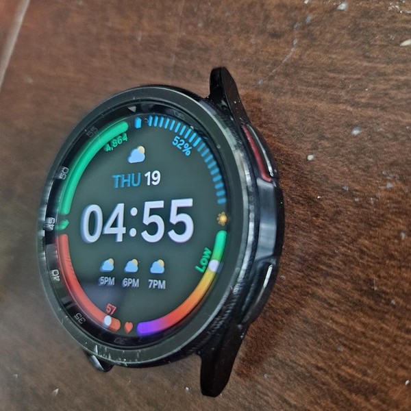 Samsung Galaxy Watch6 Classic - Unlocked, Black, 43mm