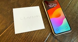 Good
													Apple iPhone Xr - AT&T, White, 128 GB, A1984, photo 2 of 6