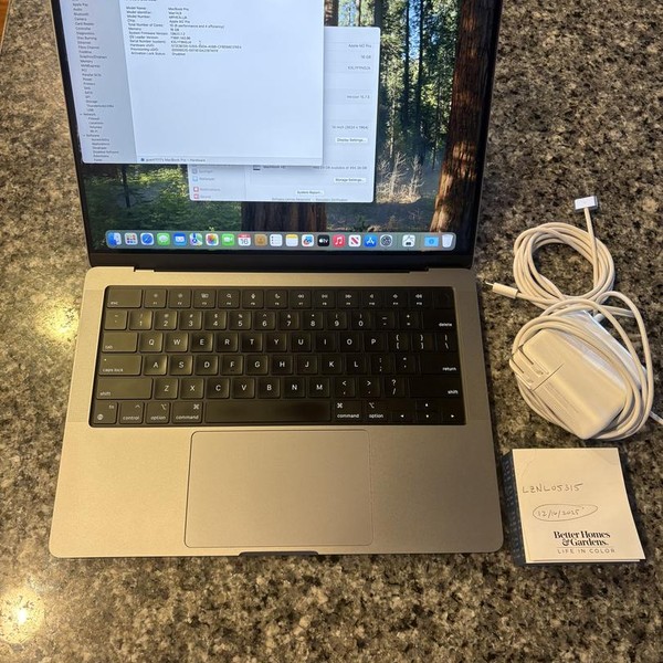 MacBook Pro 2023 - 14 inch - 512 GB, Gray, 16 GB, Apple M2 Pro 10-core