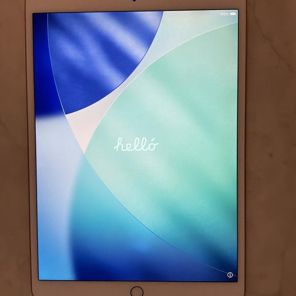 Apple iPad Air (3rd Gen) - Wi-Fi, 64 GB, Gold