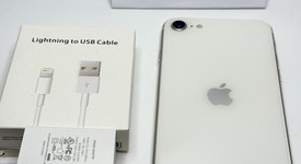 Good
													Apple iPhone SE 3rd Gen 2022 - Unlocked, Starlight, 128 GB, A2595, photo 4 of 5