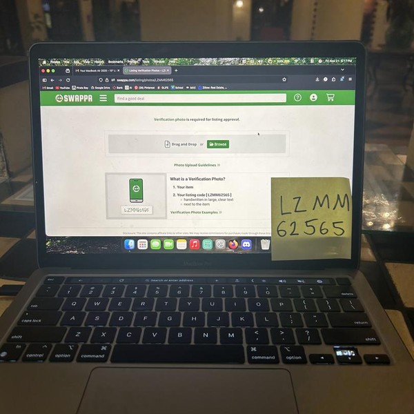 MacBook Pro 2020 - 13 inch - 512 GB, Gray, 8 GB, Apple M1