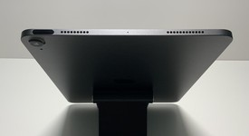 Good
													Apple iPad Air 5th Gen - Wi-Fi, Gray, 64 GB, A2588, photo 3 of 8