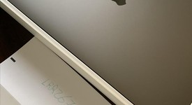 Mint
													MacBook Pro 2018 (With Touch Bar) - 15" - I7, Gray, 256 GB, 16 GB, photo 2 of 10