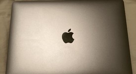 Good
													MacBook Air 2020 - 13" - Apple M1, Gray, 256 GB, 8 GB, photo 3 of 10
