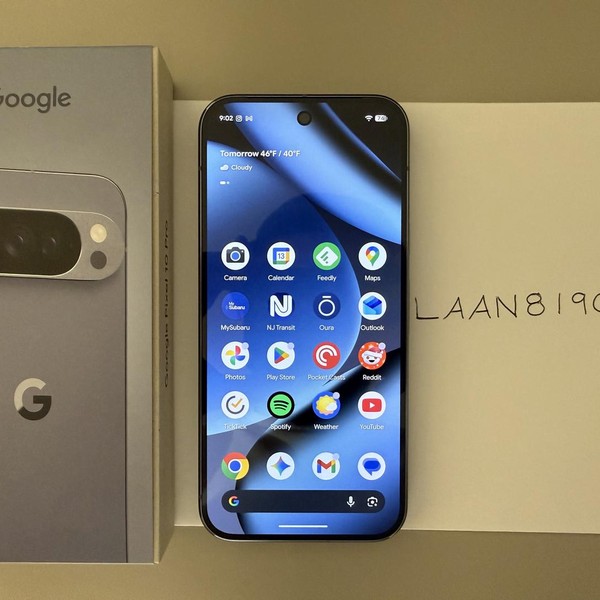 Google Pixel 10 Pro - Unlocked, 256 GB, Moonstone, G4QUR