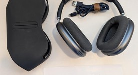 Used
													Apple AirPods Max - Gray, photo 1 of 8