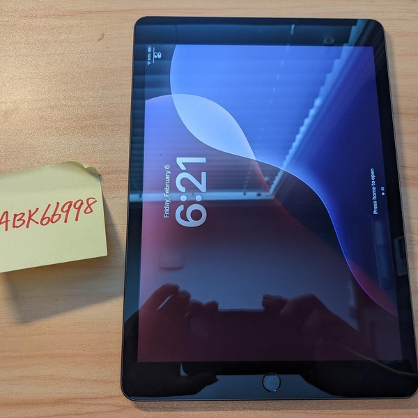 Apple iPad 9th Gen - Wi-Fi, 256 GB, Gray, A2602